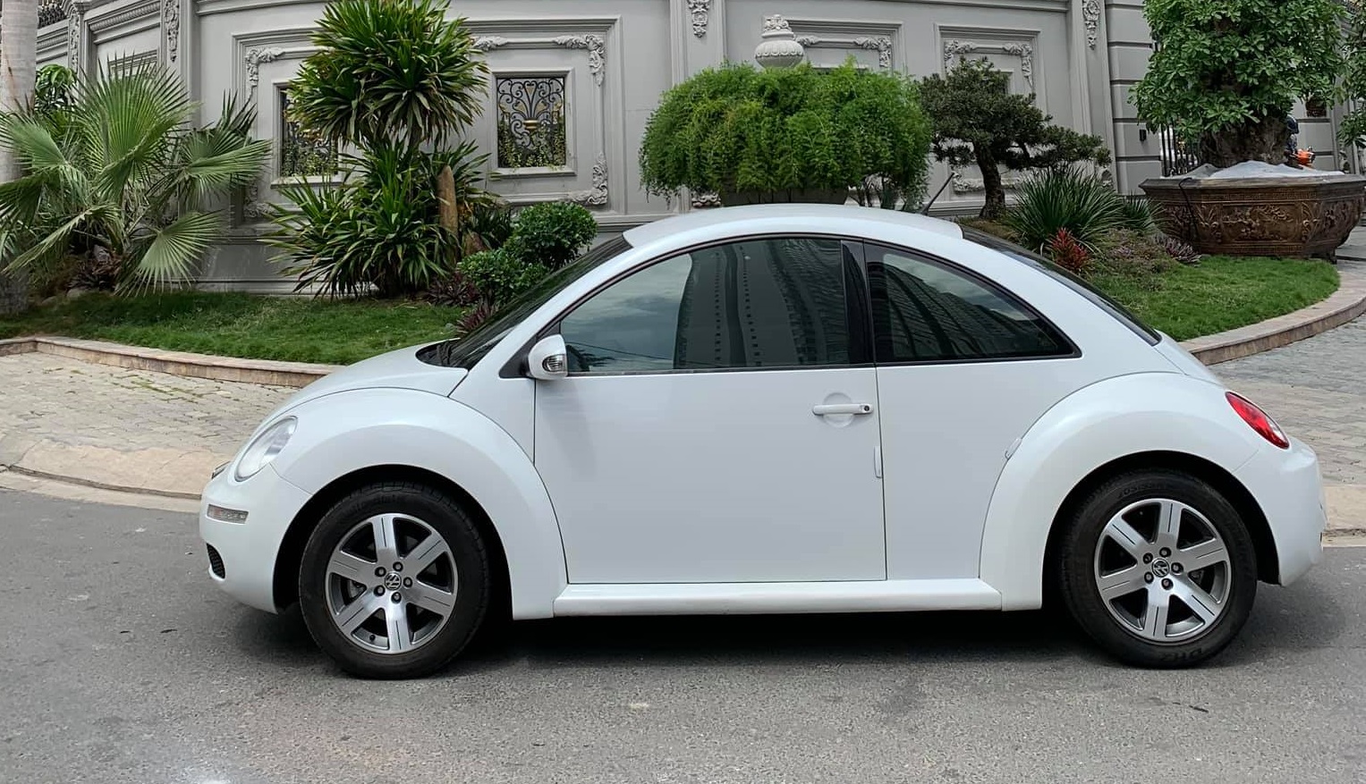 VW bids goodbye to the New Beetle  DW  09142018